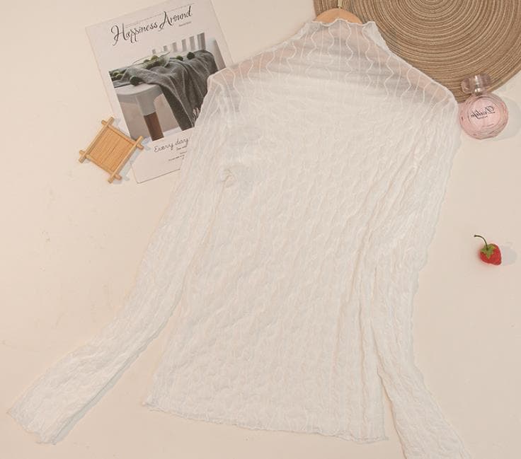 透け感シアー素材ランダムシワ加工タートルネック