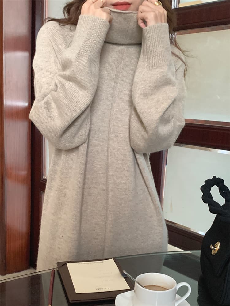 ゆったりニット素材タートルネックロング丈ワンピース