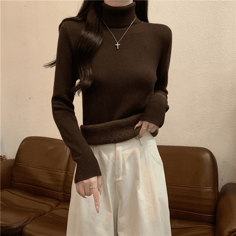 毎日着たくなる上質タートルネックニット｜首元まで美しく整うベーシックトップス