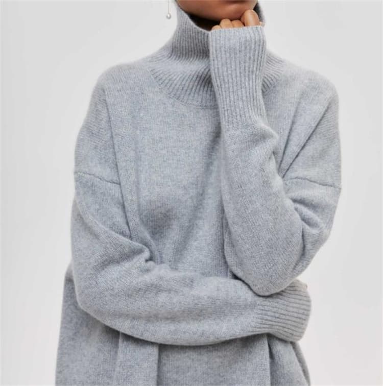 タートルネック　ゆったりシルエット ニットシャツ