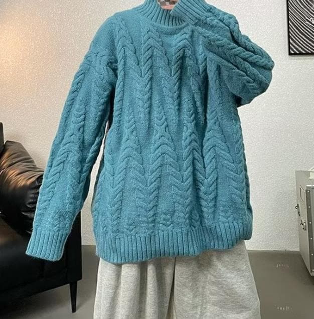 ケーブル編み立体柄タートルネックセーター