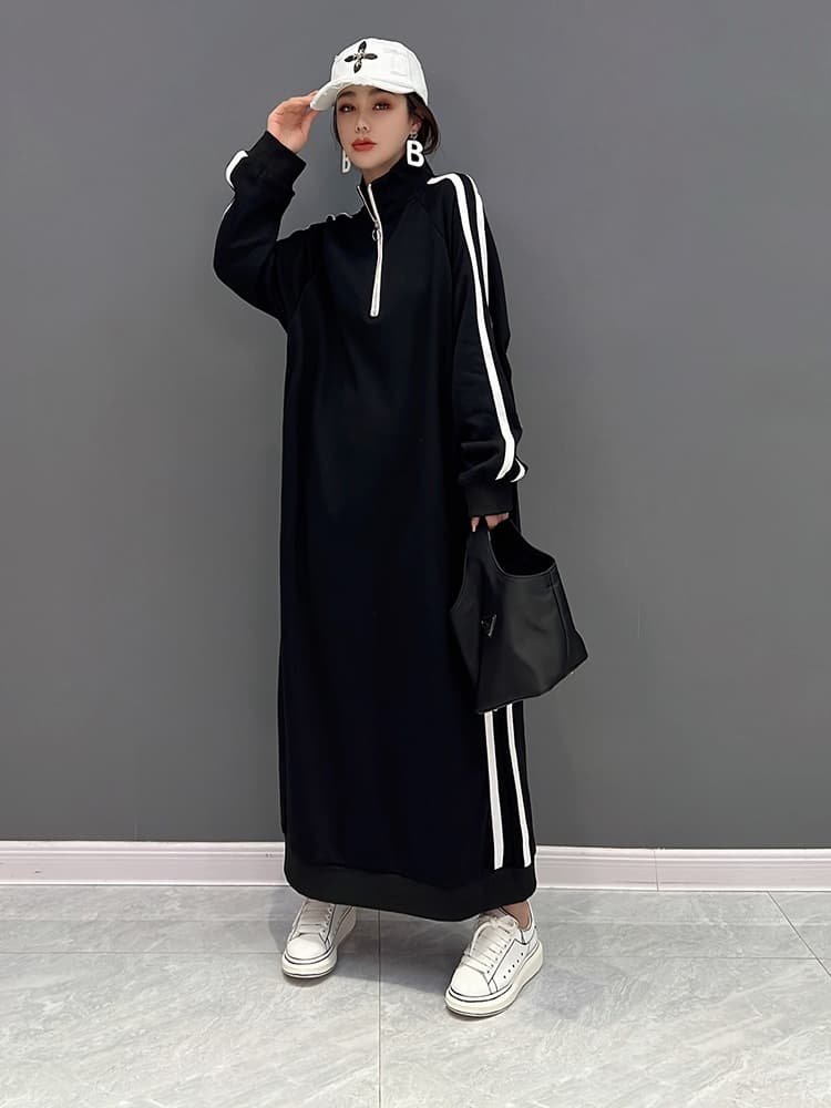 タートルネックライン入りロングワンピース