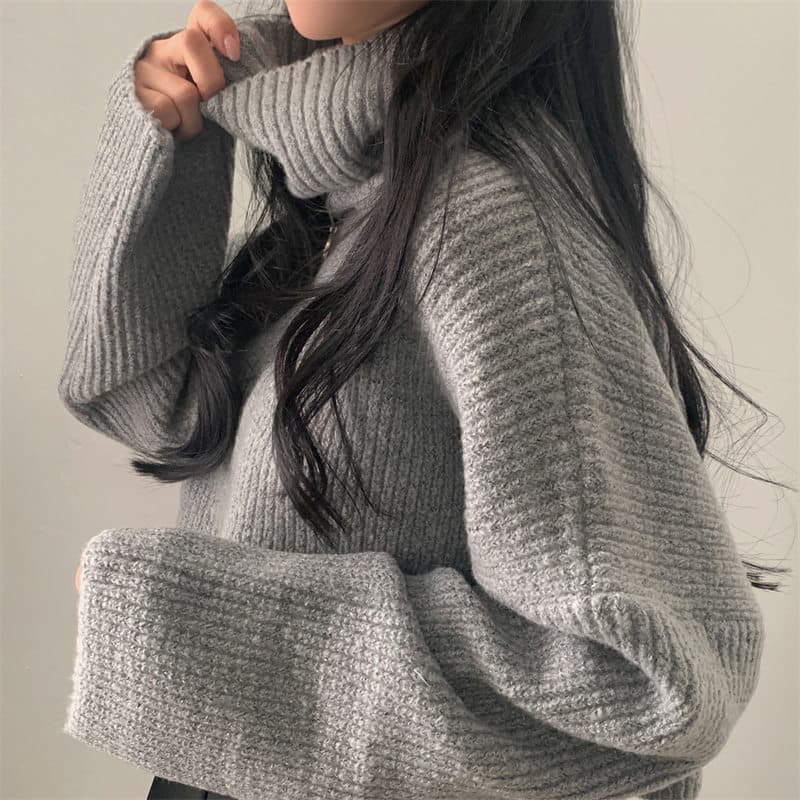 ゆったりシルエット畦編みタートルネックセーター
