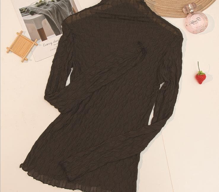 透け感シアー素材ランダムシワ加工タートルネック