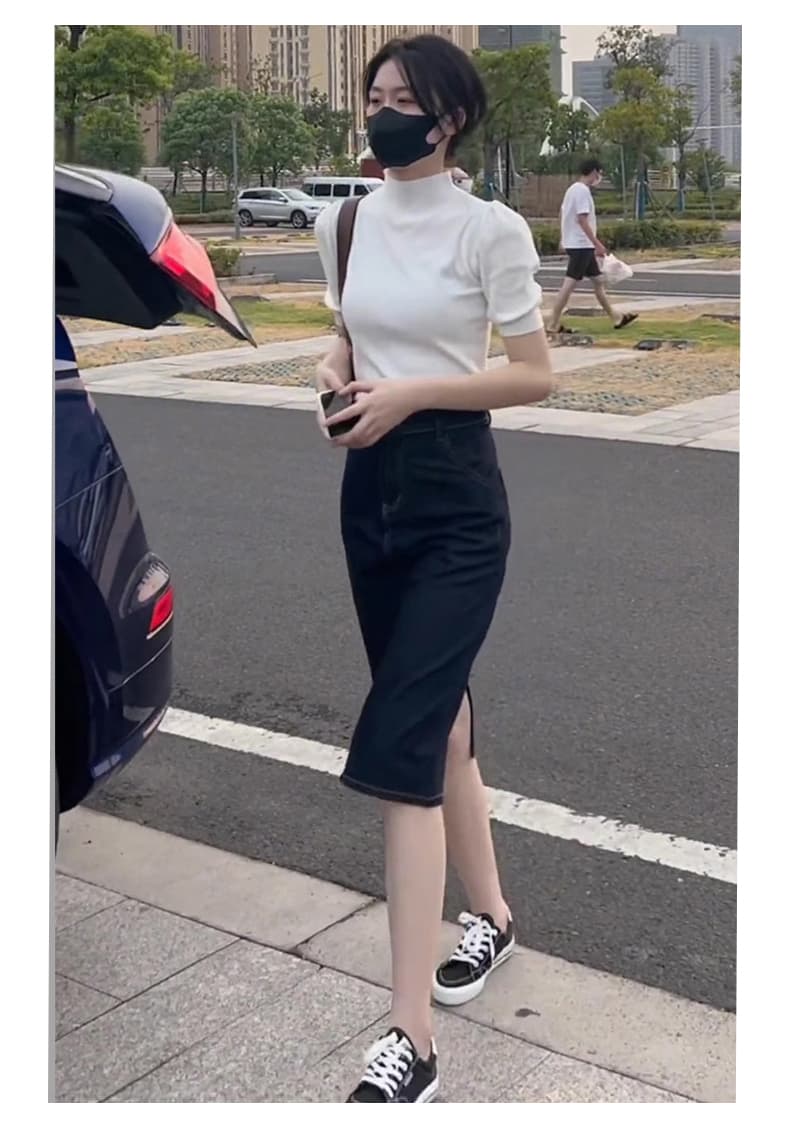 パフスリーブニットタートルネックシャツ　レディース　M〜２XL