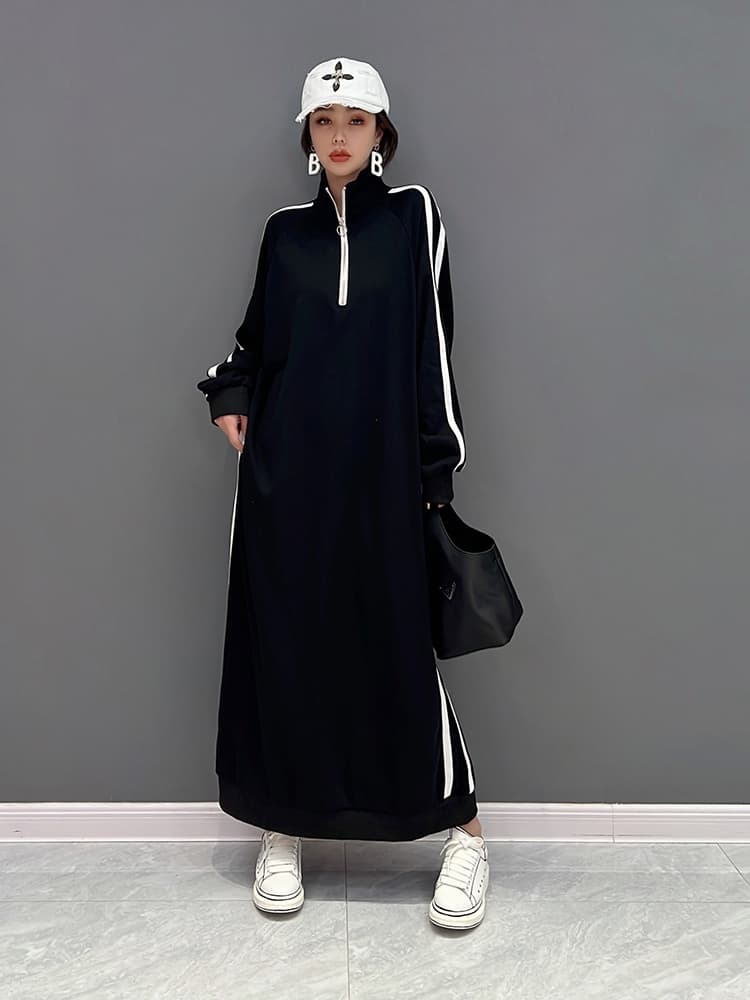 タートルネックライン入りロングワンピース