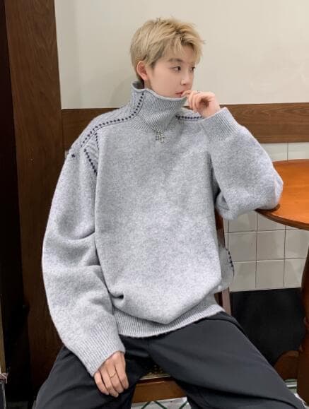 肩ライン装飾入りゆったりシルエットタートルネックニット　M~2XL