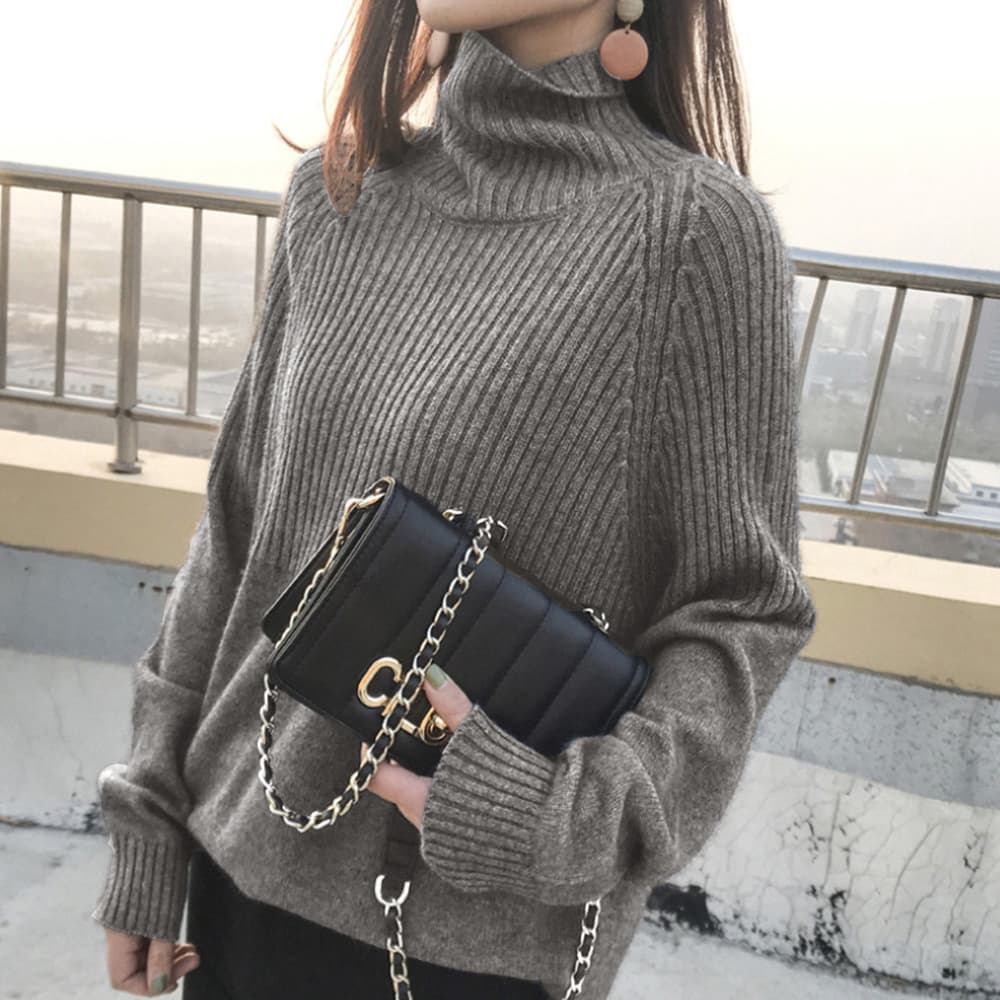リブ編み切替ゆったりタートルネックニット　レディース