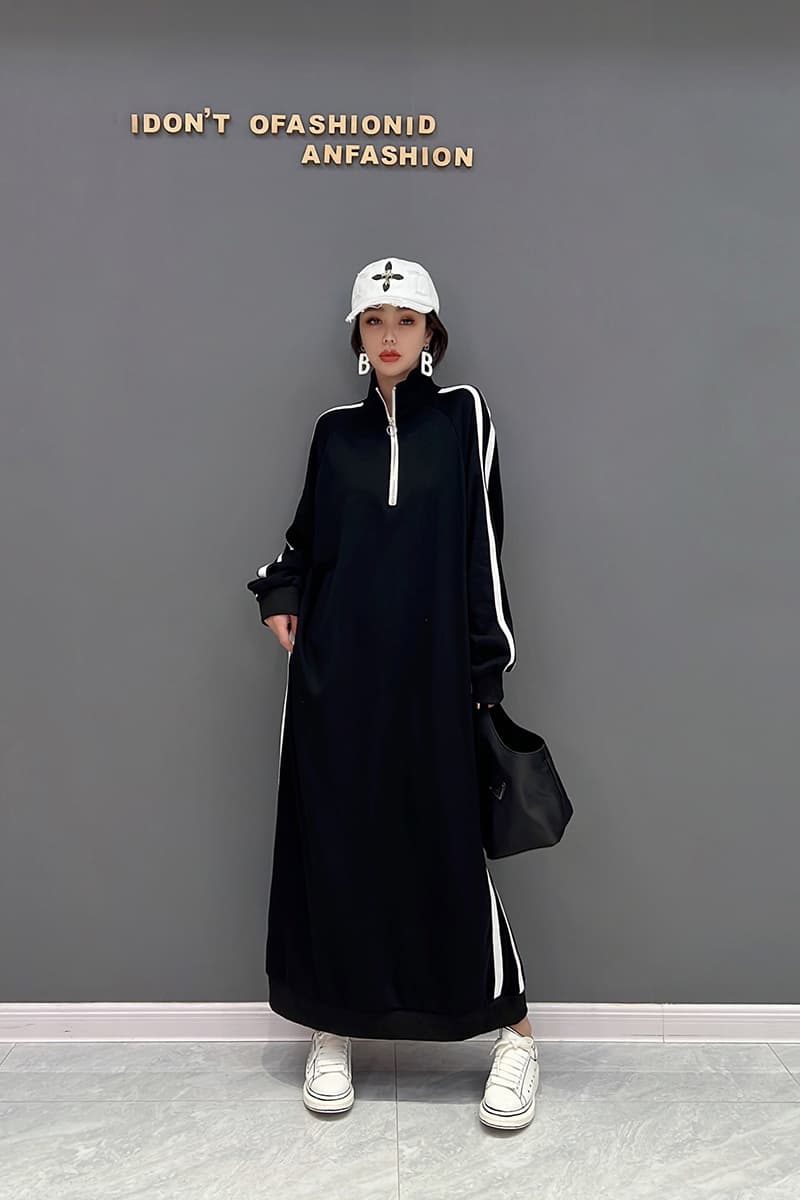 タートルネックライン入りロングワンピース