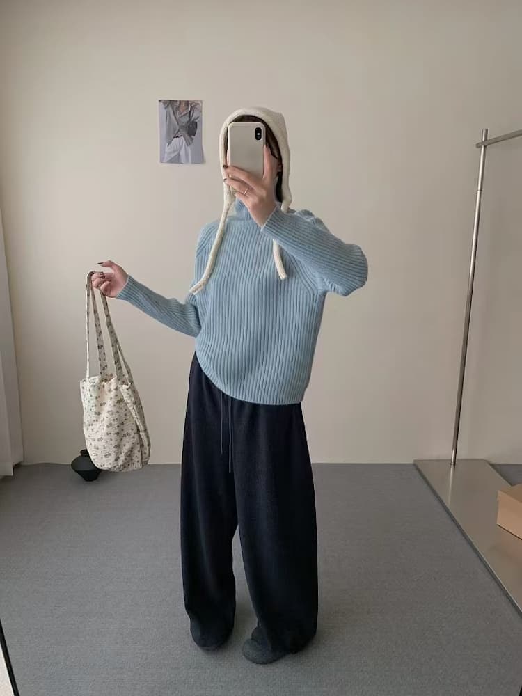 【骨格ウェーブ】縦リブ編みゆったりタートルネックニット