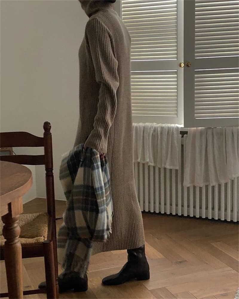 縦リブニットタートルネックロングワンピース