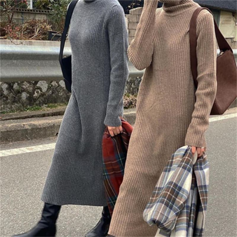 縦リブニットタートルネックロングワンピース