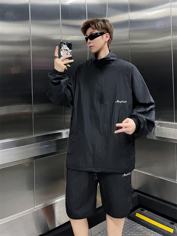 タートルネック　メンズ　長袖　 冷感素材ハーフジップシャツとショートパンツの上下セット M~3XL