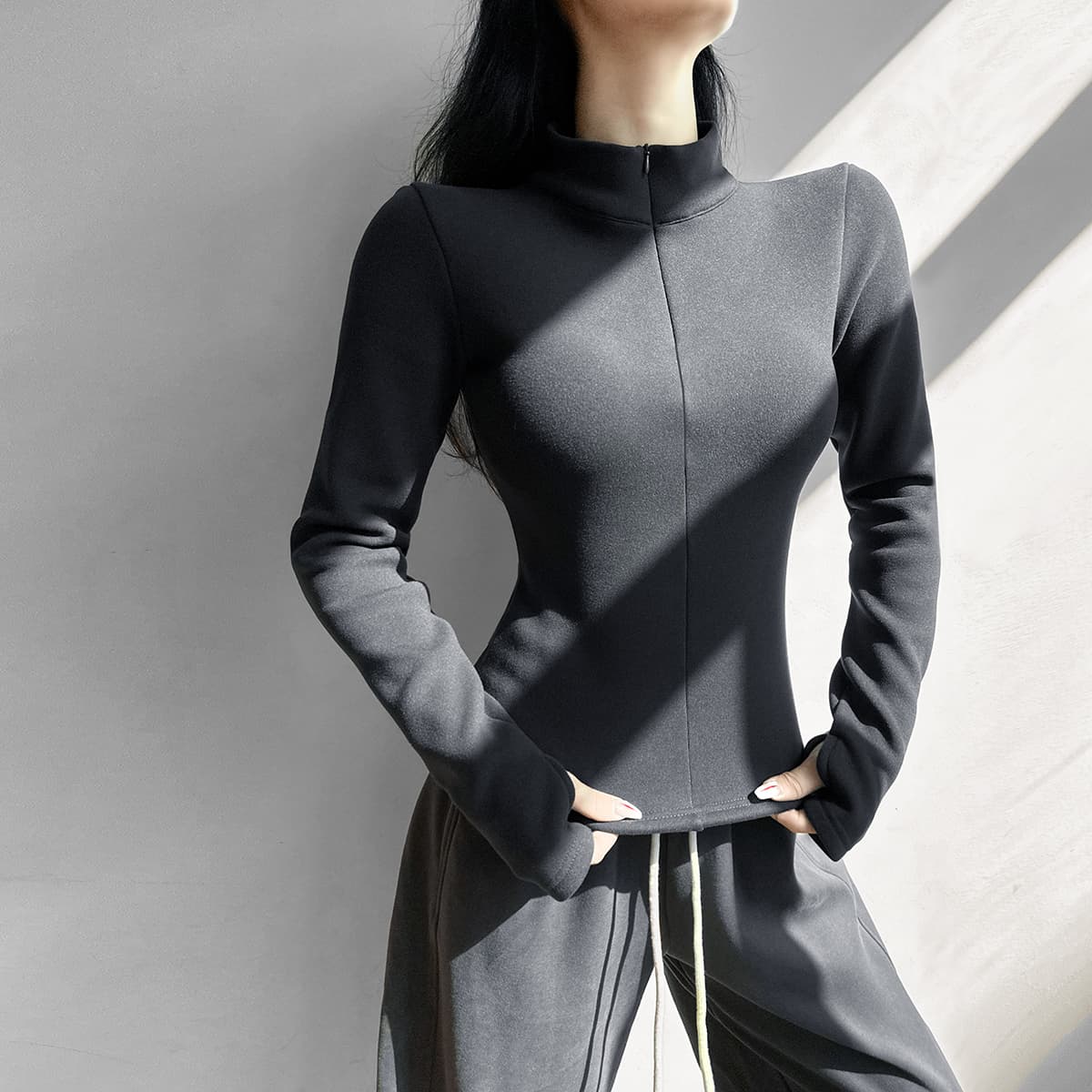 美シルエット長袖タートルネックシャツ　S〜2XL　レディース　ハイネック　長袖