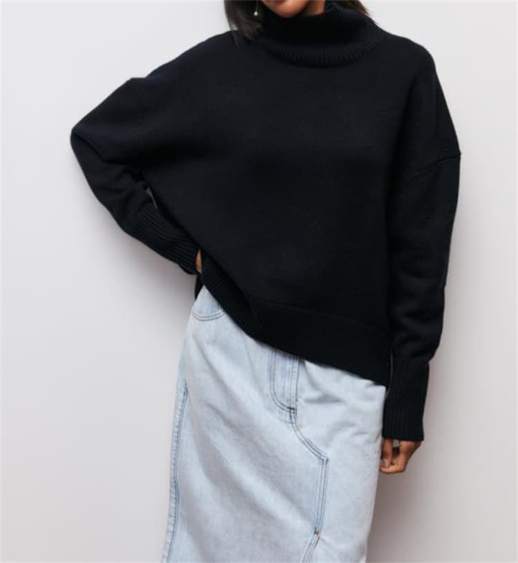 タートルネック　ゆったりシルエット ニットシャツ