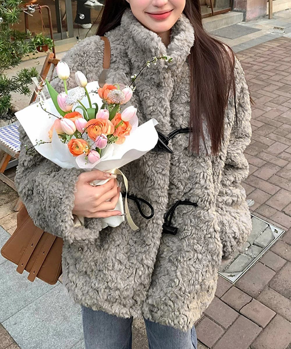 もこもこボア素材タートルネックジャケット レディース M L