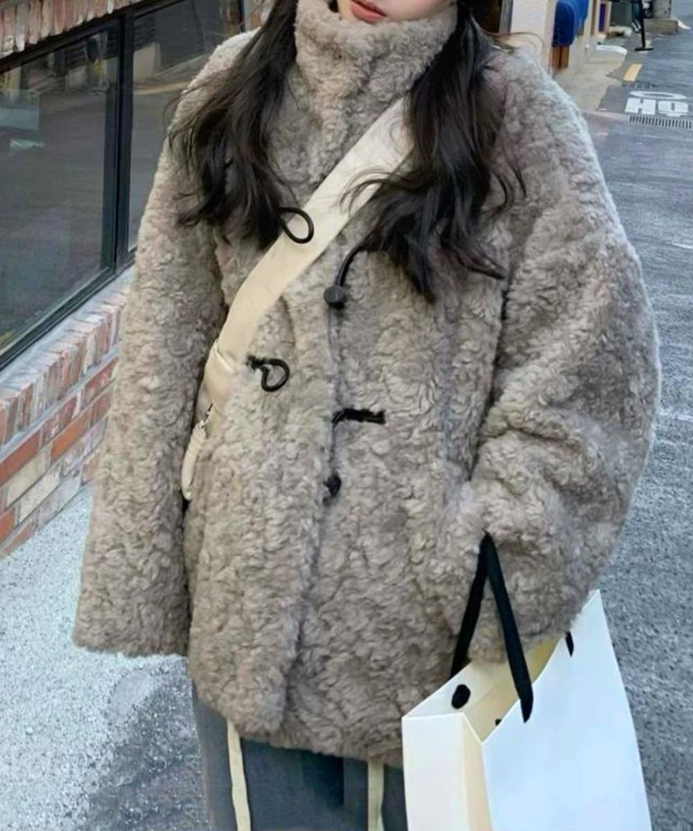 もこもこボア素材タートルネックジャケット レディース M L